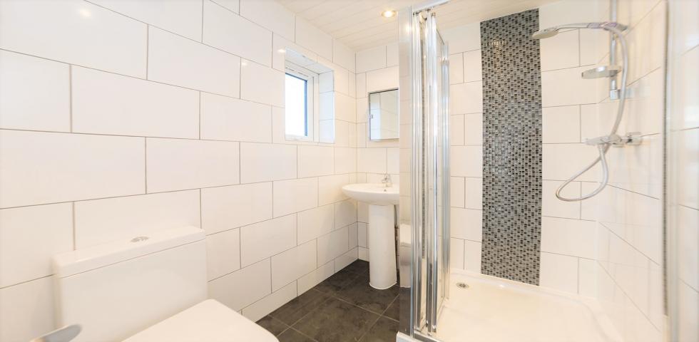 			RECENTLY REFURBISHED, 3 Bedroom, 1 bath, 1 reception Flat			 Harrowdene Road, WEMBLEY 